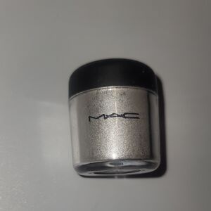 New Mac Silver Eyeshodow Loose Powder